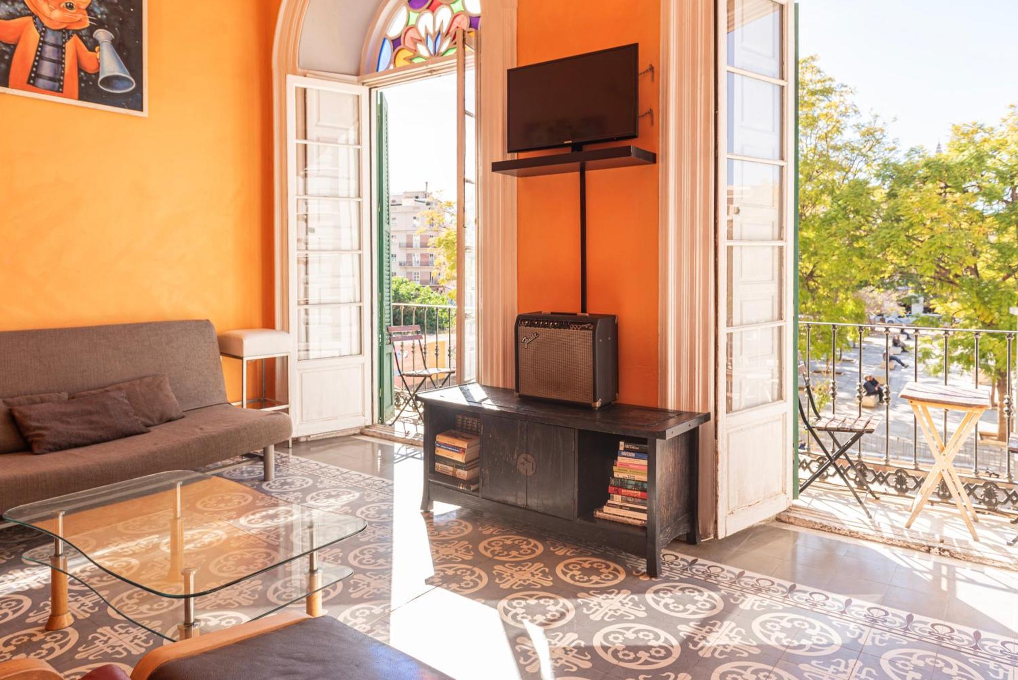 Private Rooms In Historic Building On The Square Màlaga Exteriér fotografie